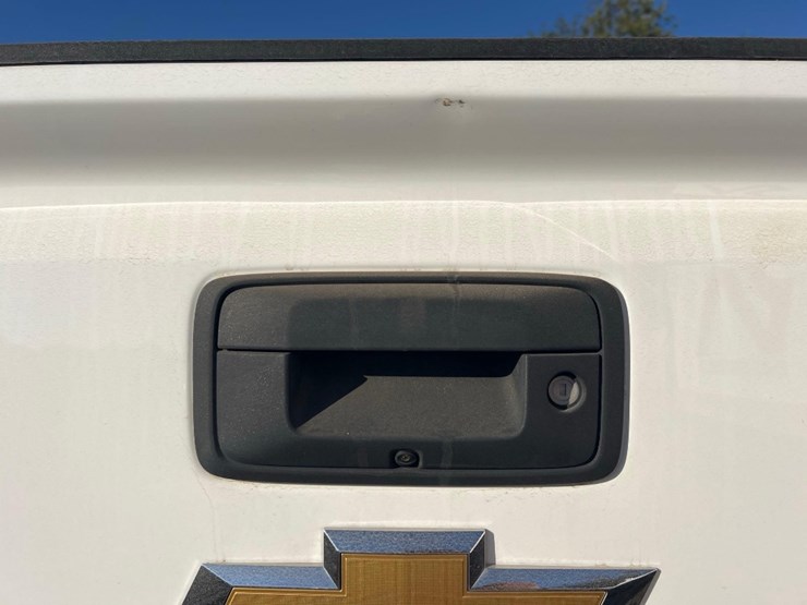 2018-chevrolet-silverado-image-11