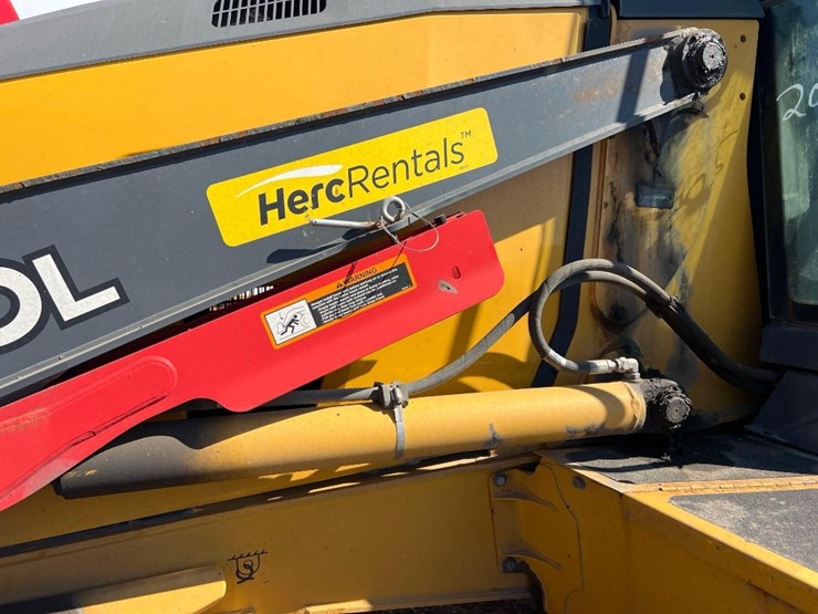 deere-410l-image-12