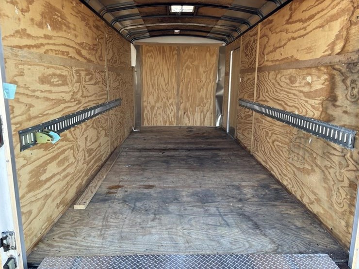 2007-haulmark-kd7x16wt3-enclosed-trailer-image-23
