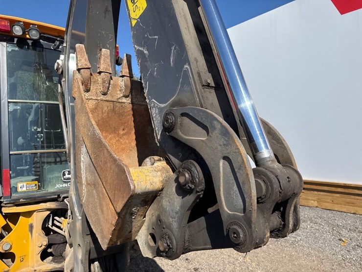 deere-410l-image-17