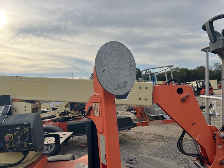 2018-jlg-t350-image-21