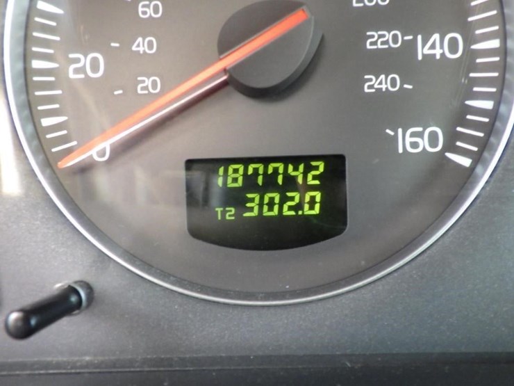 2006-volvo-s60-sedan-image-14
