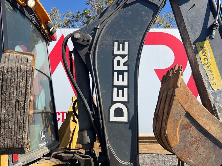 deere-410l-image-21