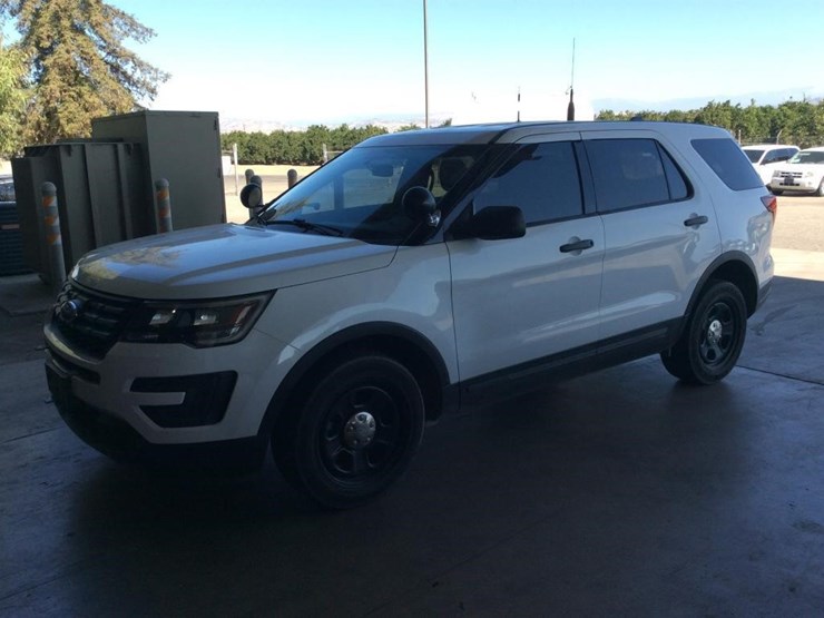 2018-ford-explorer-image-1