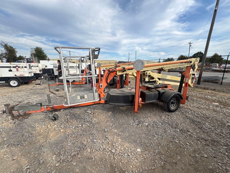 2017-jlg-t350-image-1