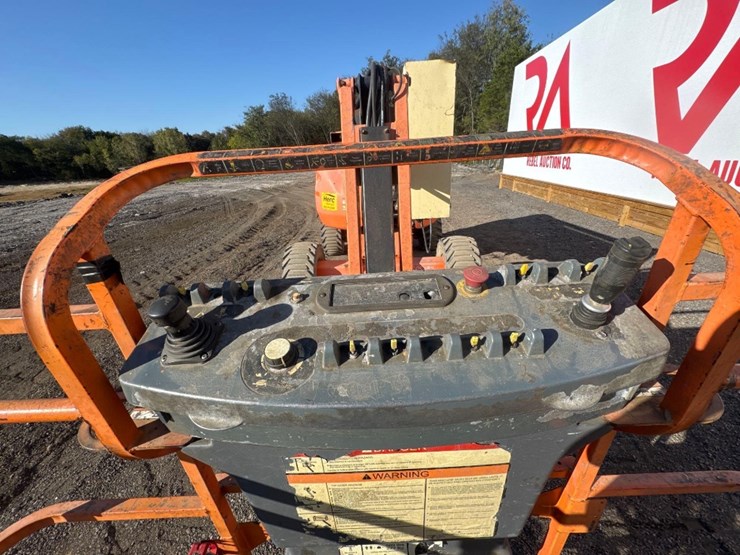 2014-jlg-4550aj-series-ii-manlift-image-20