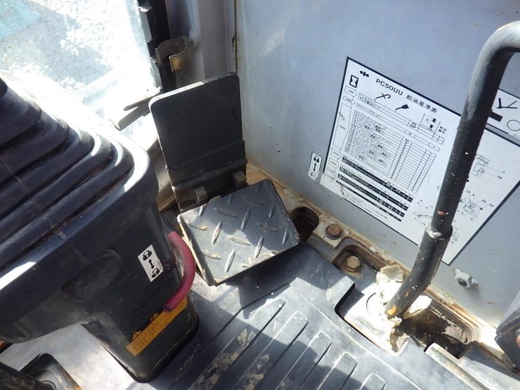 komatsu-pc50uu-1-image-21