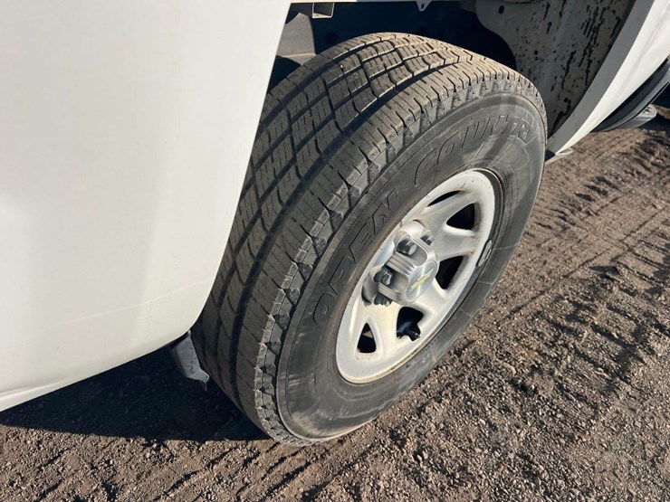 2018-chevrolet-silverado-image-19