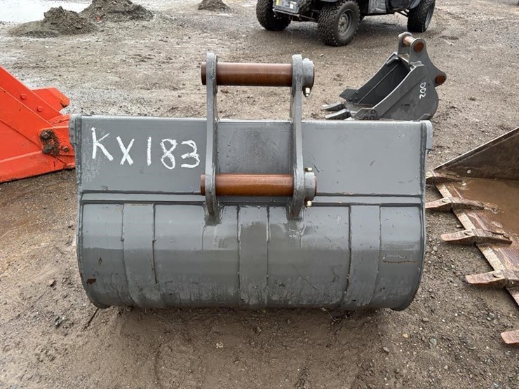 kubota-41"-excavator-bucket-w/teeth-image-6