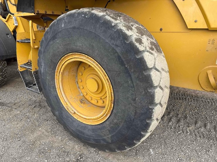 caterpillar-938k-image-9