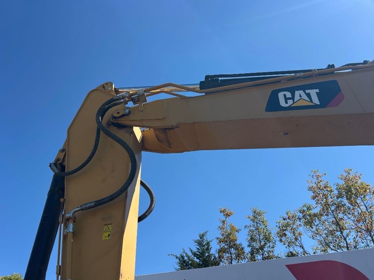 2019-caterpillar-336gc-image-12