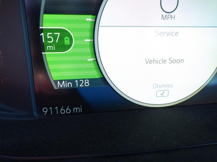 2018-chevrolet-bolt-sedan-image-11