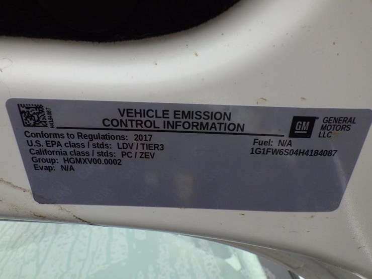 2017-chevrolet-bolt-sedan-image-11