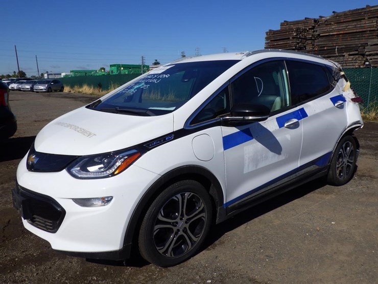 2018-chevrolet-bolt-sedan-image-1