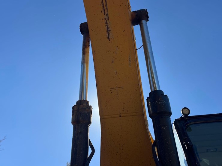 2019-caterpillar-336gc-image-13