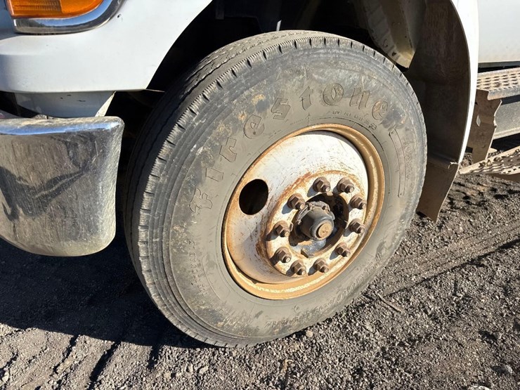 2006-ford-f750-image-10