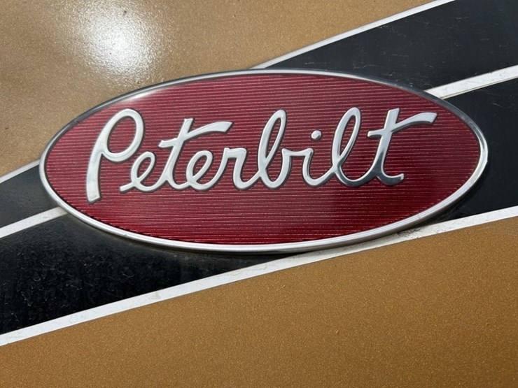 1997-peterbilt-385-image-10