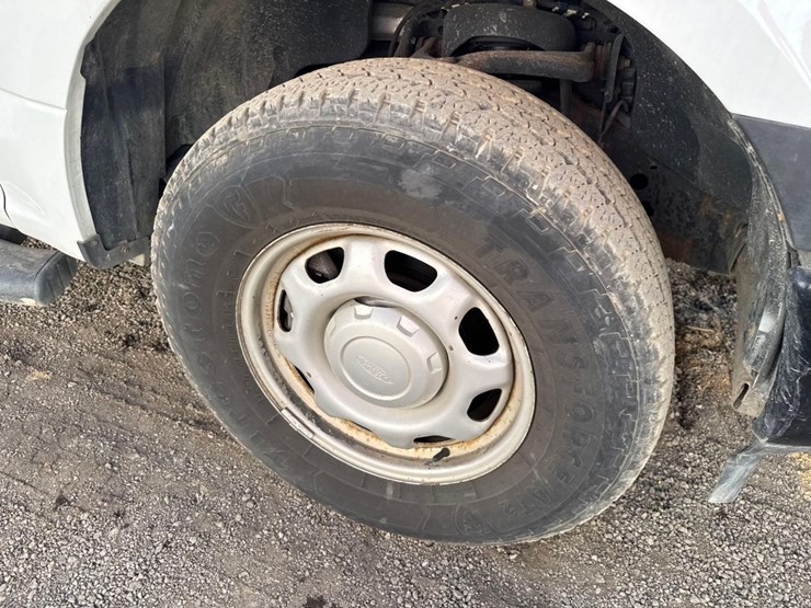 2018-ford-f150-xl-image-11