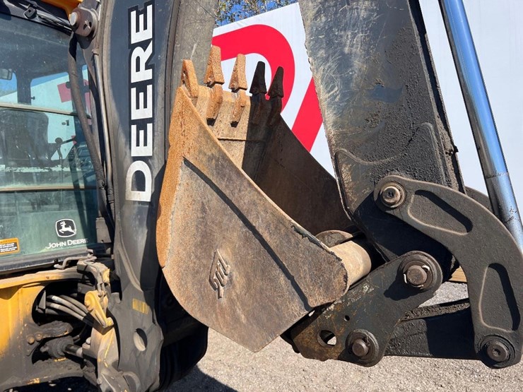 deere-410l-image-28
