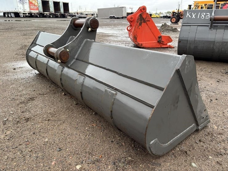 kubota-71"-excavator-clean-up-bucket-image-3