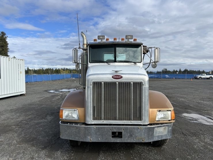 1997-peterbilt-385-image-8