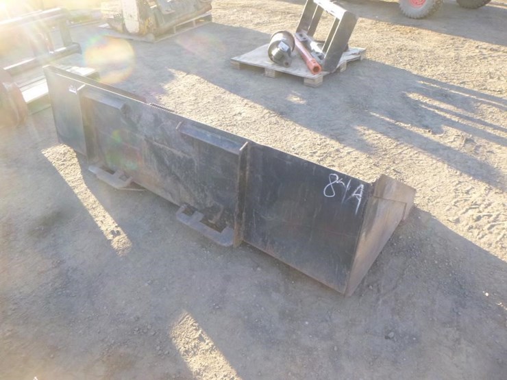 83"-skid-steer-g/p-bucket-image-3