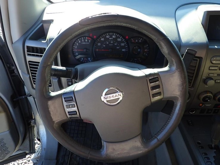 2004-nissan-titan-image-22