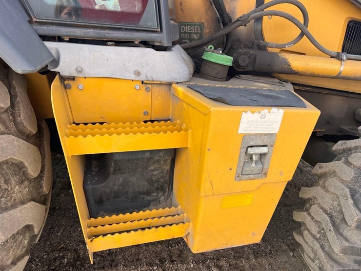deere-410l-image-27