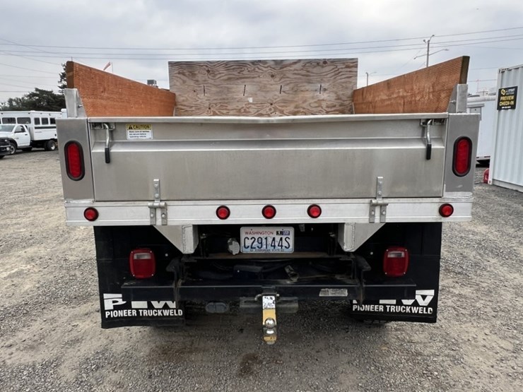 2010-ford-f350-xlt-image-5