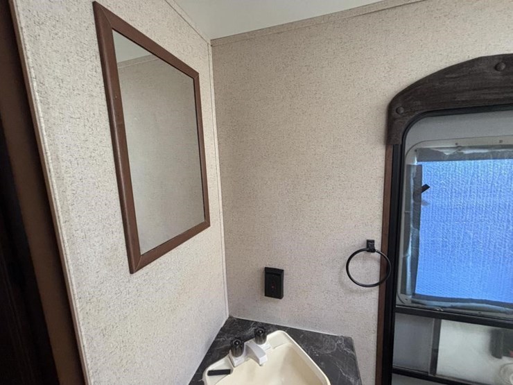 2016-jayco-jay-flight-slx-travel-trailer-image-39