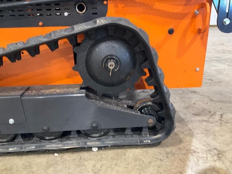 #1001-•-new-land-hero-ldh-t460-mini-track-skid-steer-loader-image-6