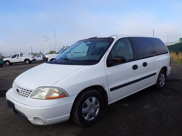 2003-ford-windstar-image-1