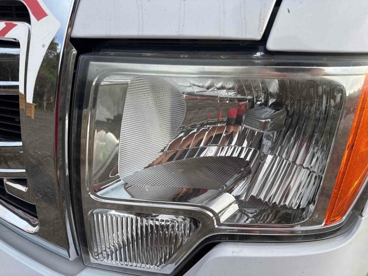2014-ford-f150-xlt-image-16