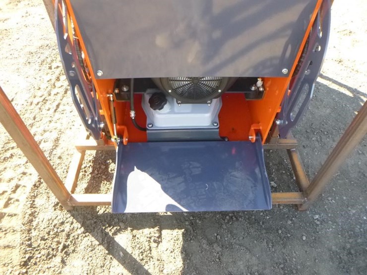 tpm-t460-skid-steer-track-loader-image-12