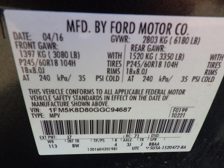 2016-ford-explorer-image-16