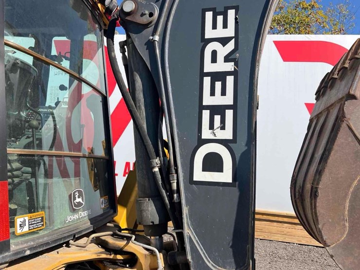 deere-410l-image-15