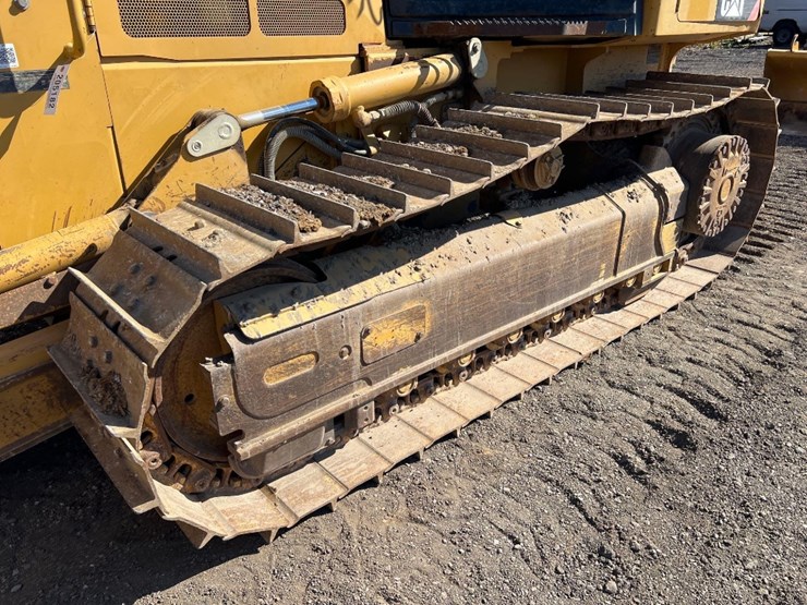 caterpillar-d4k-xl-image-9