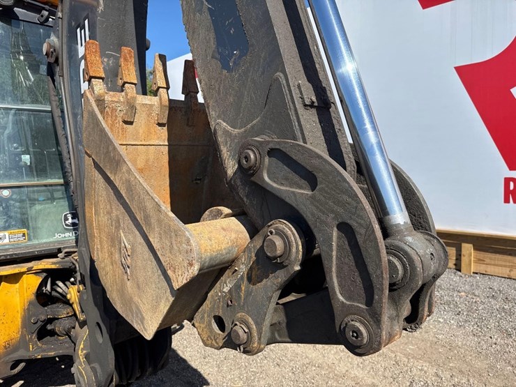 deere-410l-image-17