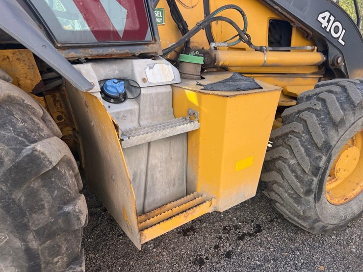 deere-410l-image-28