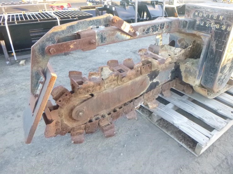 lowe-21c-skid-steer-trencher-image-7