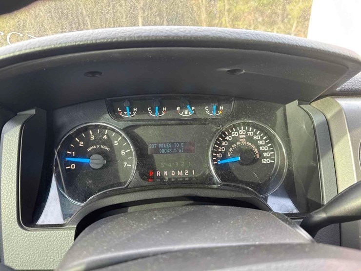 2014-ford-f150-xlt-image-25