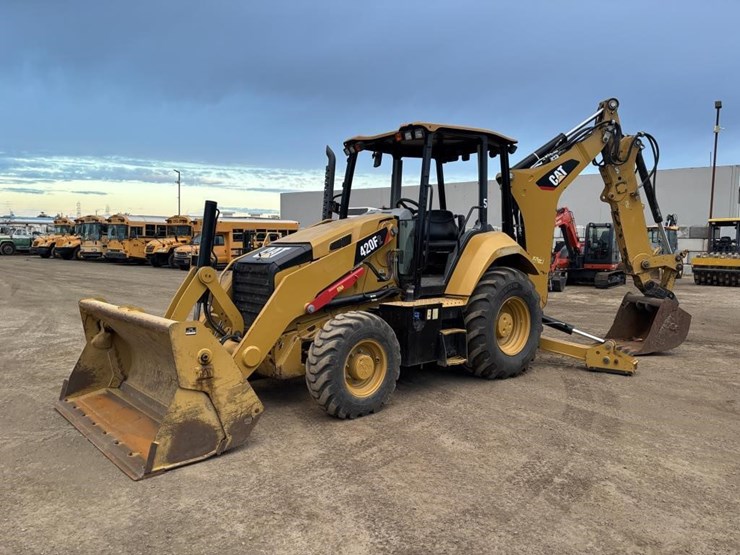 caterpillar-420f2-image-1