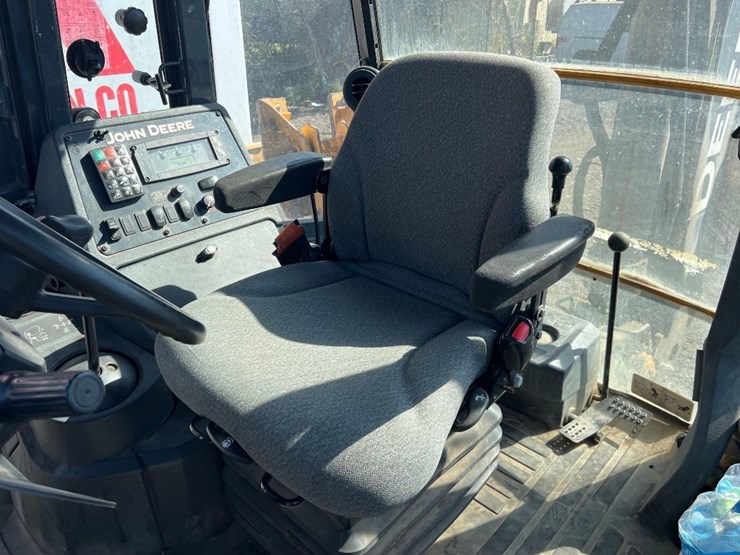 deere-410l-image-35