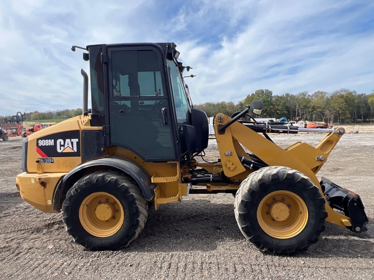 2018-caterpillar-908m-image-5