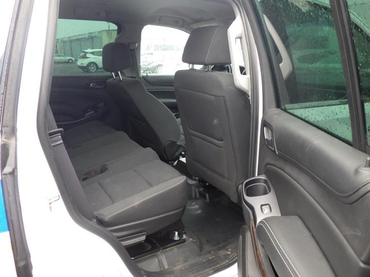 2016-chevrolet-tahoe-image-8