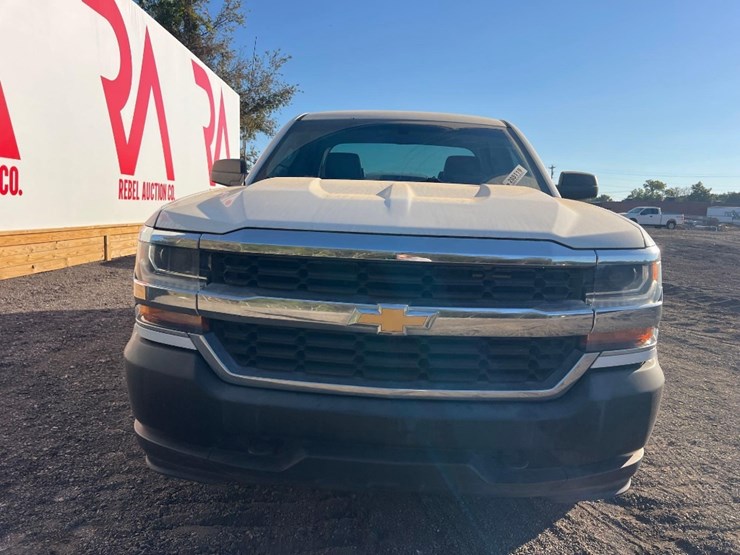 2018-chevrolet-silverado-image-4