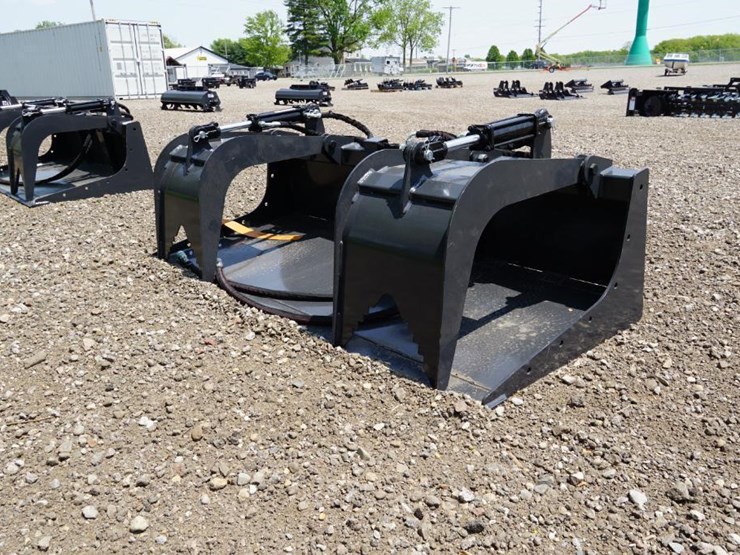 #1358-•-new!-wolverine-skid-steer-grapple-bucket-attachment-image-1