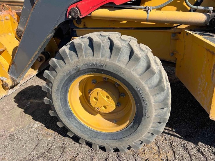 deere-410l-image-26