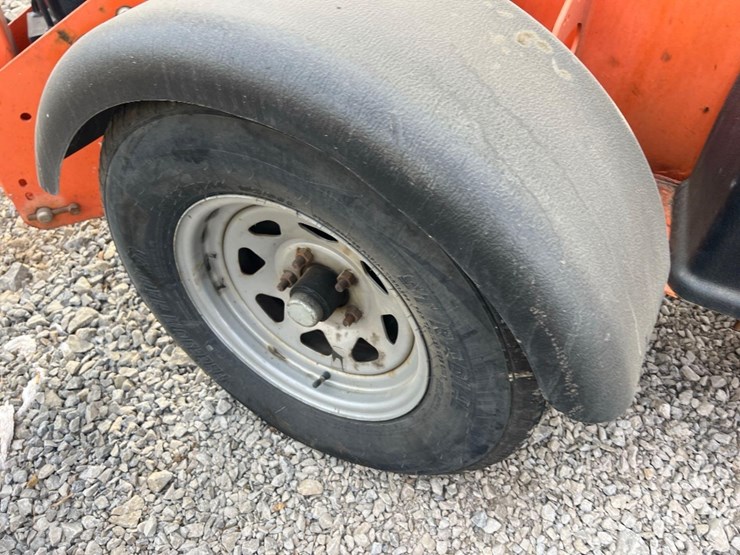 2016-jlg-t350-image-22