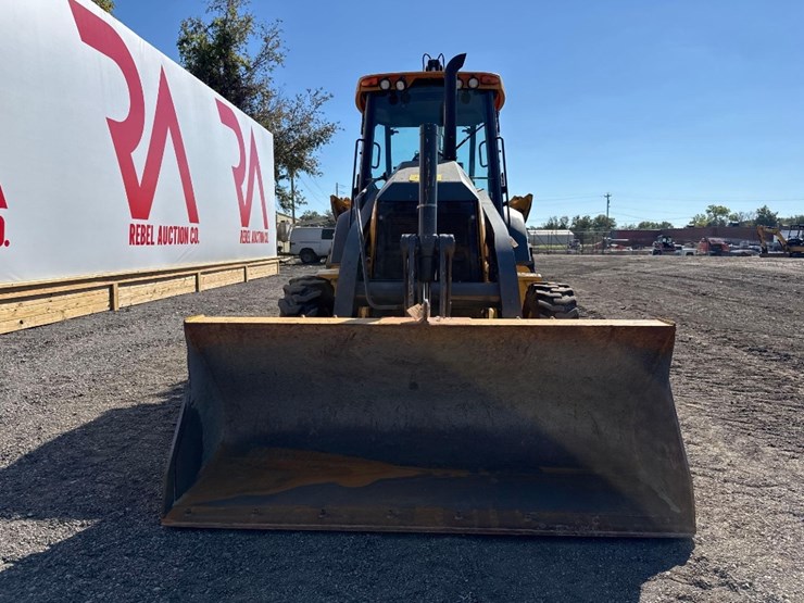 deere-410l-image-3